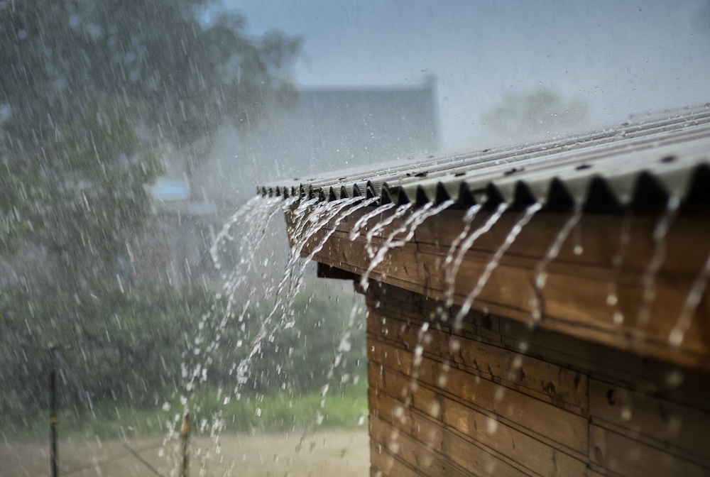 Why You Should Weatherproof Your Home with Water Proofing Liquid